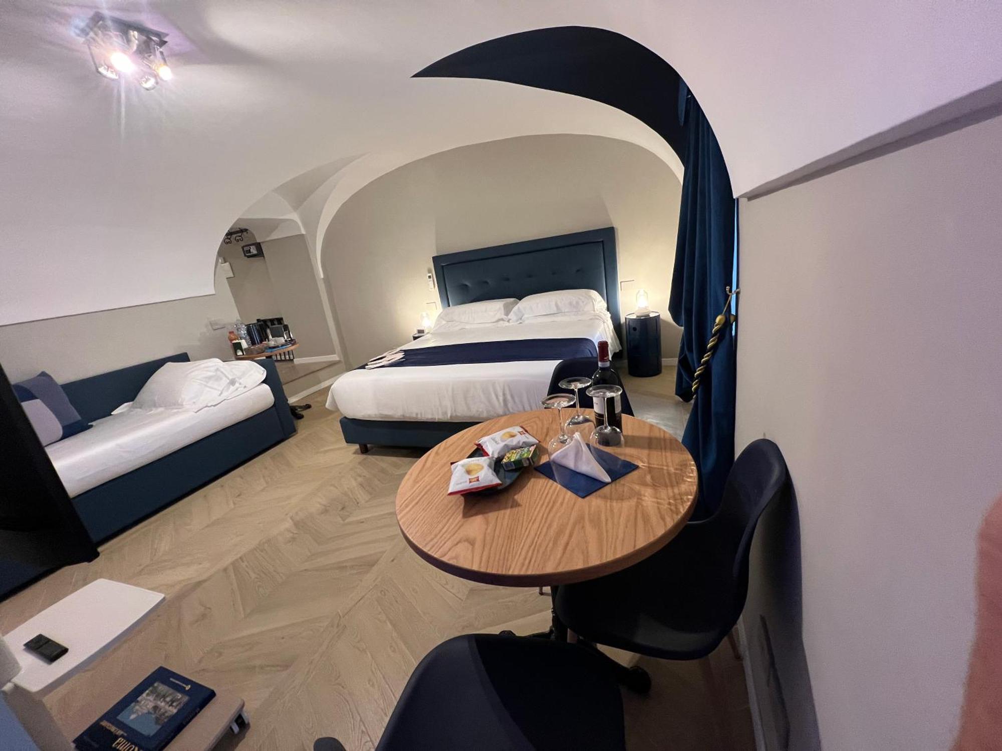 Rome Luxury Blue Suites- Love Bagian luar foto